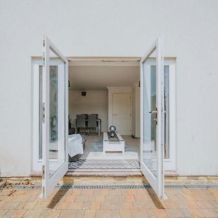Linen Cottage- Parking, Leds, 4K Tvs, 5G Wifi And More! 巴斯 外观 照片