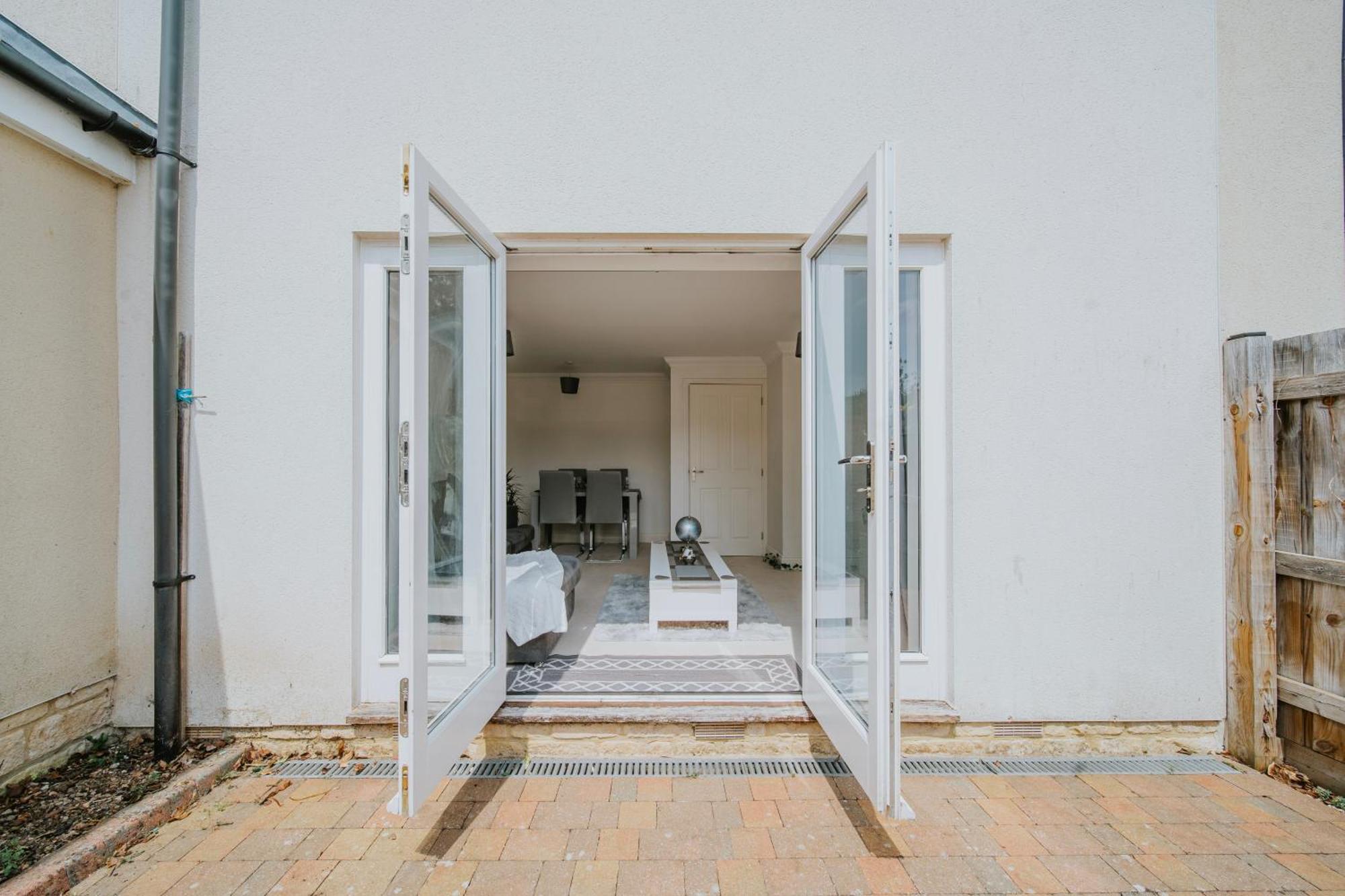 Linen Cottage- Parking, Leds, 4K Tvs, 5G Wifi And More! 巴斯 外观 照片