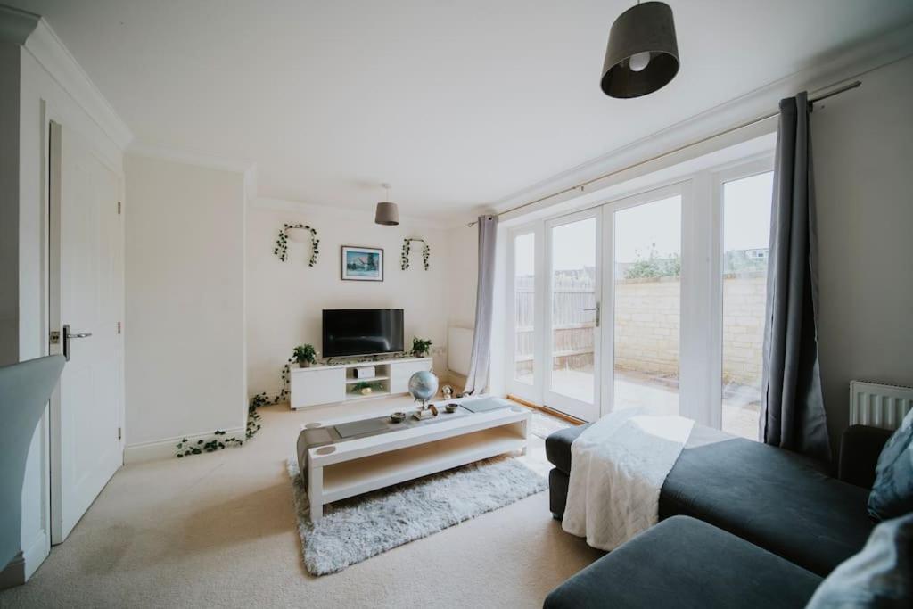 Linen Cottage- Parking, Leds, 4K Tvs, 5G Wifi And More! 巴斯 外观 照片